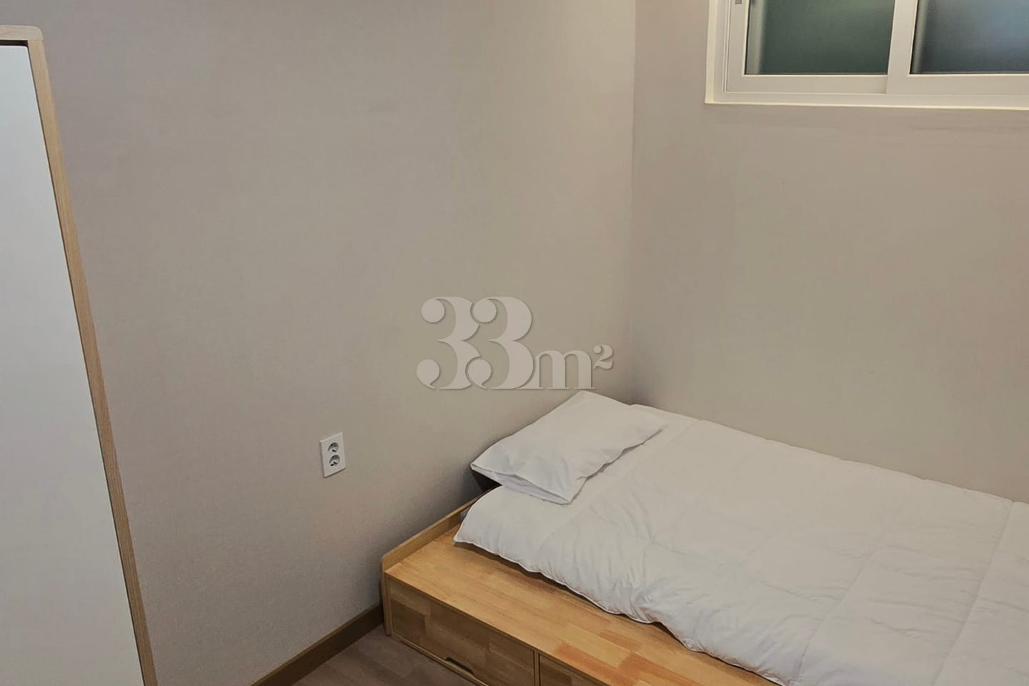 Newly built, white-themed #ParkingAvailable 5th image