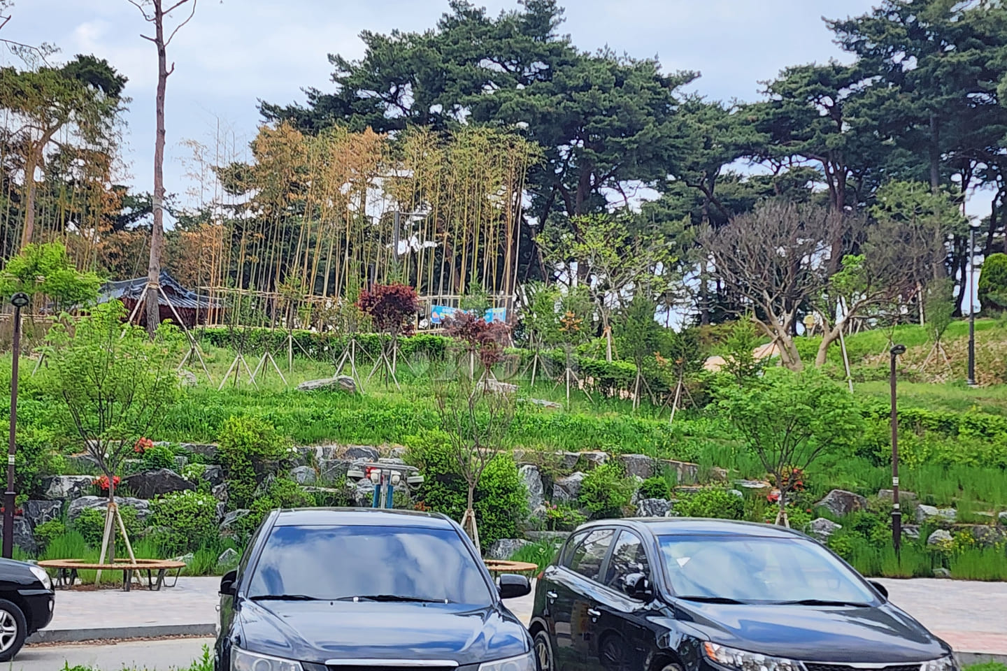Excellent parking facilities 1th image