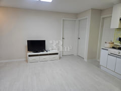 Three-room apartment near Machi Square 0th image