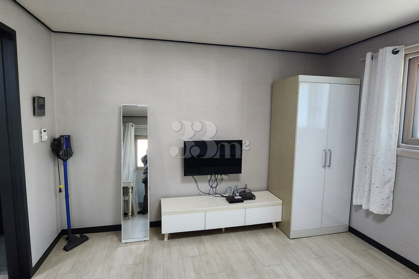 The hottest spot on the 2nd floor in Jochon-d 1th image