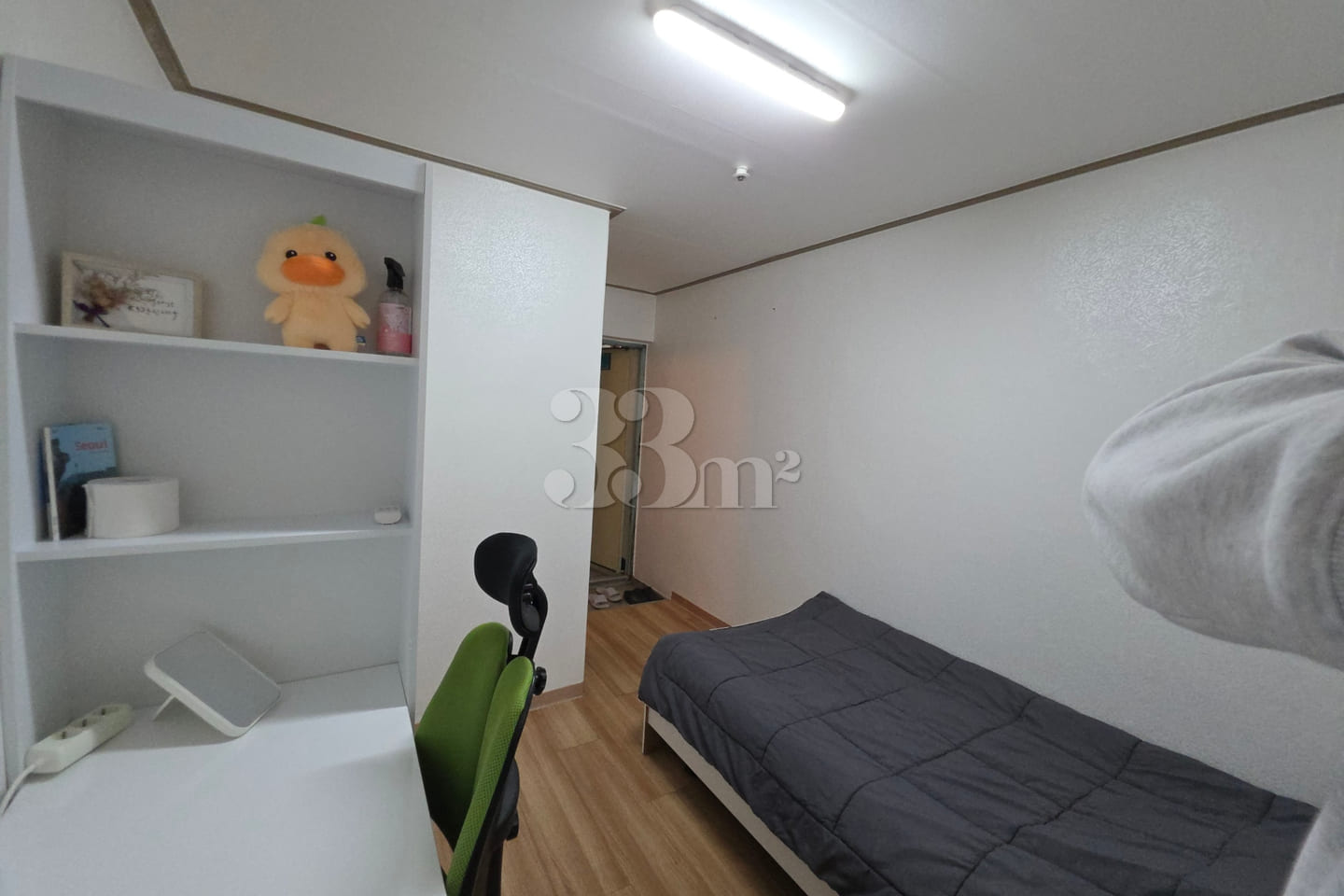 Room 207 4th image