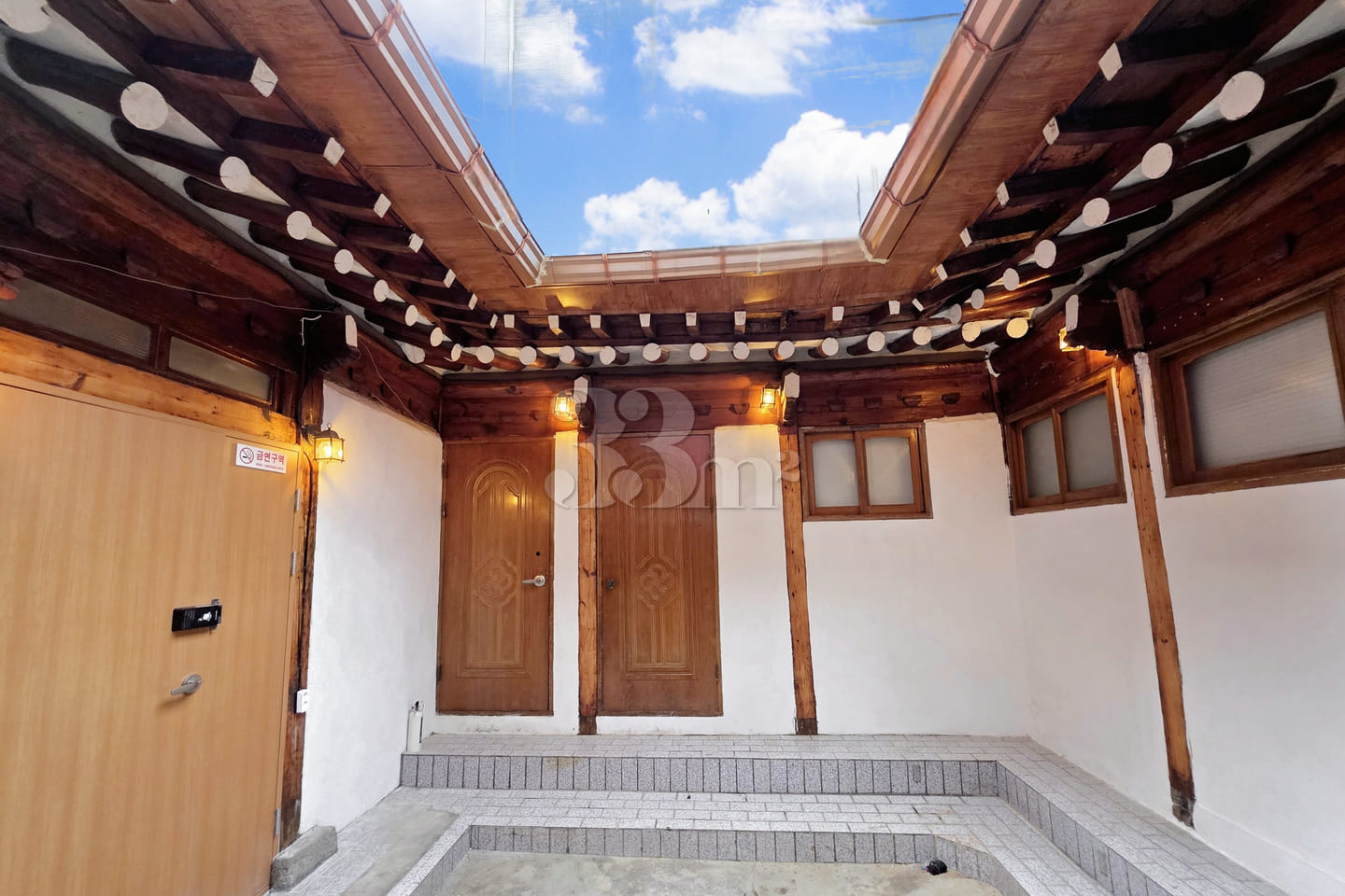 Traditional Korean house/11 people/5 air cond 0th image