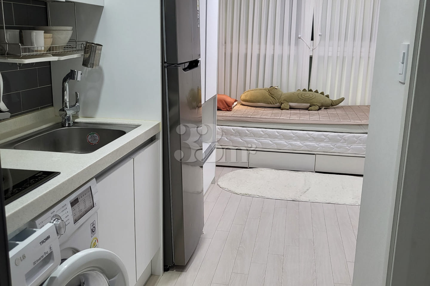 High-end new build near three subway lines 🤍 15th image