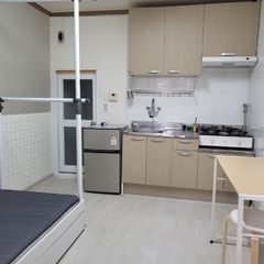 Quiet House Studio 102 Unit Image