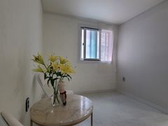2 bedrooms, fully renovated, right next to th 7th image