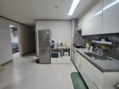 We welcome travelers and business travelers a 9th image