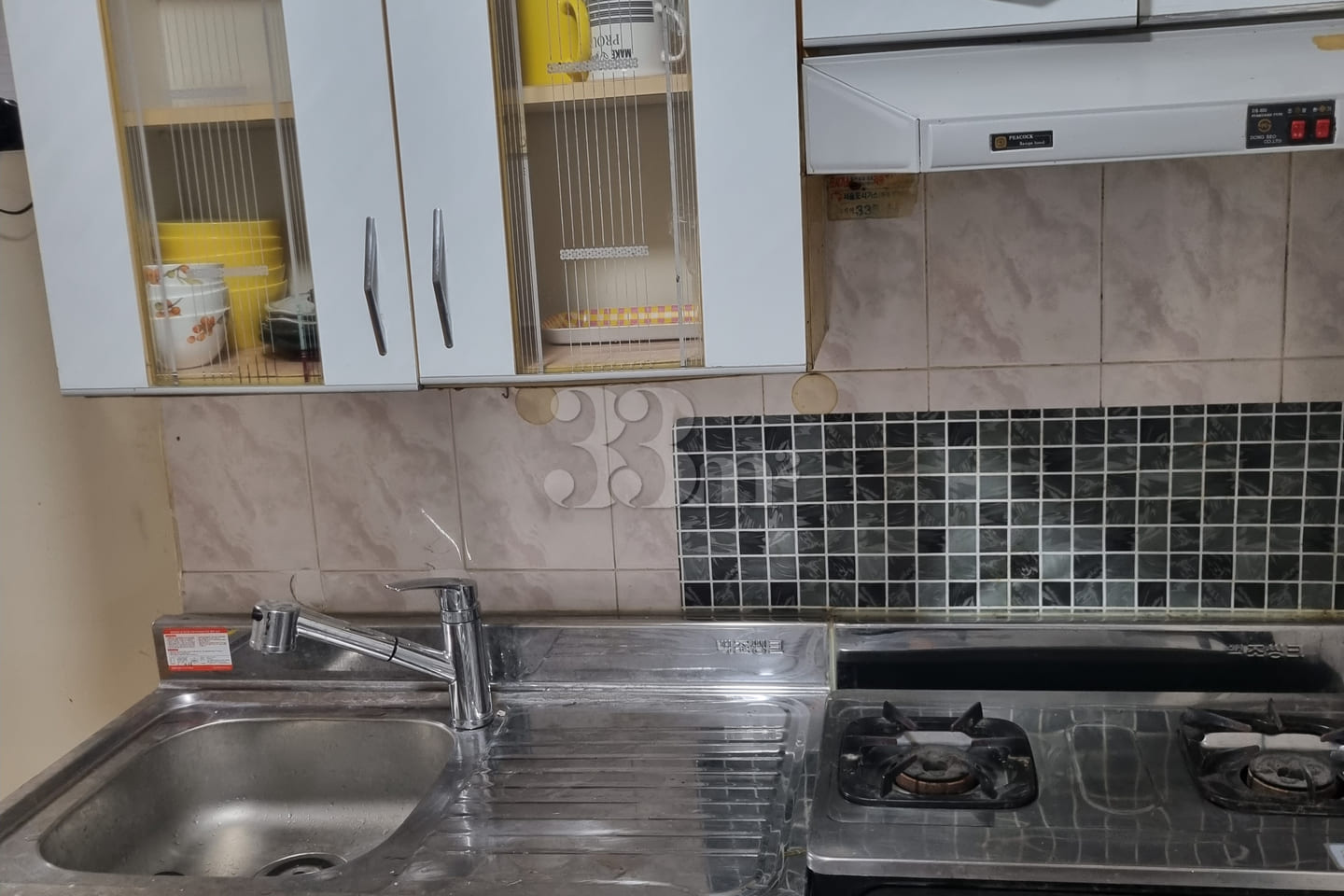 Spacious studio apartment between Hongdae and 6th image