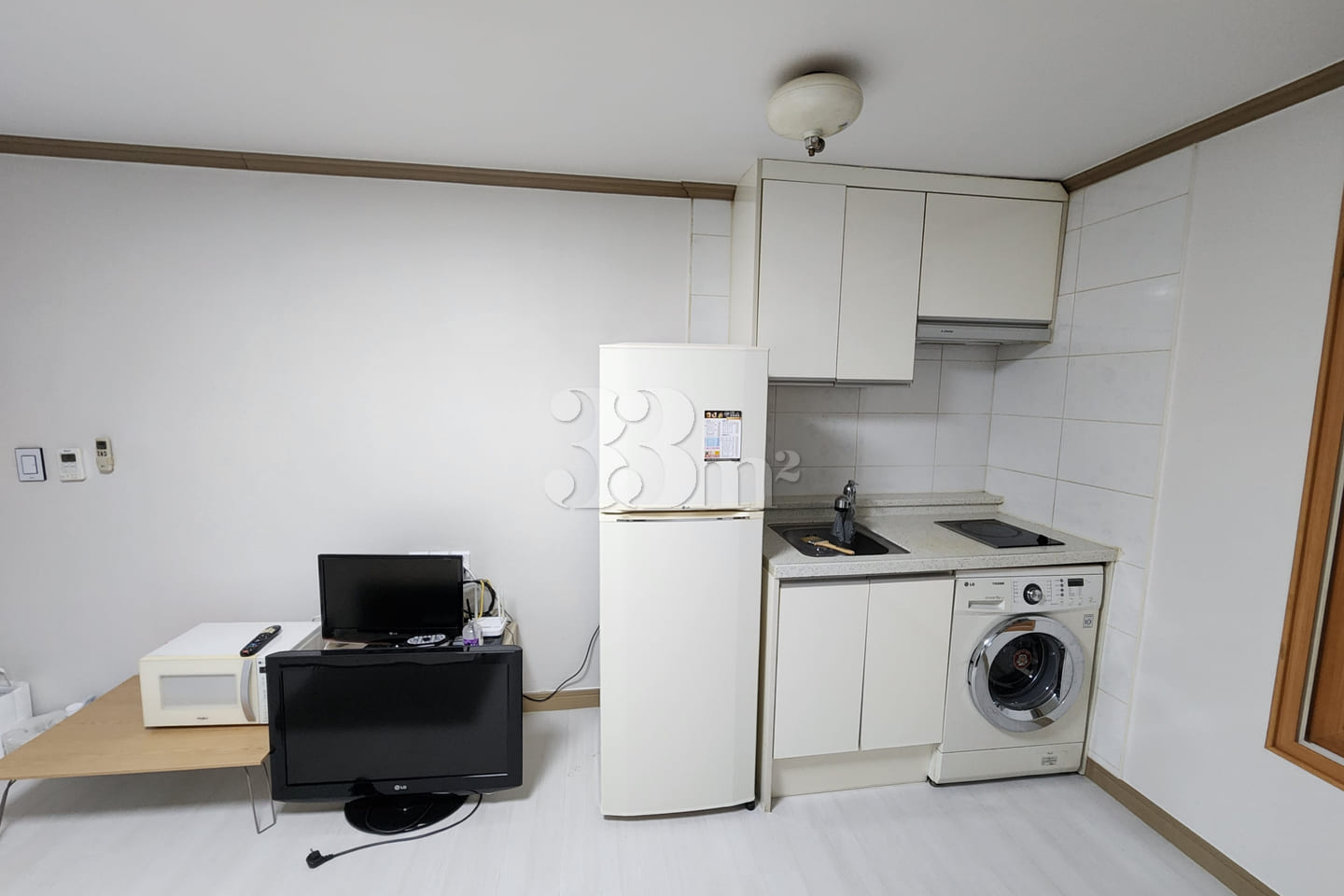 Spacious studio apartment near Busan City Hal 5th image