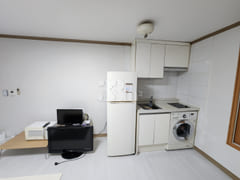 Spacious studio apartment near Busan City Hal 5th image