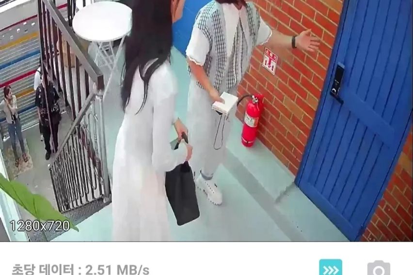 금돼지식당뒤투룸+다락방