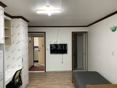 Unit 202, Building B 4th image