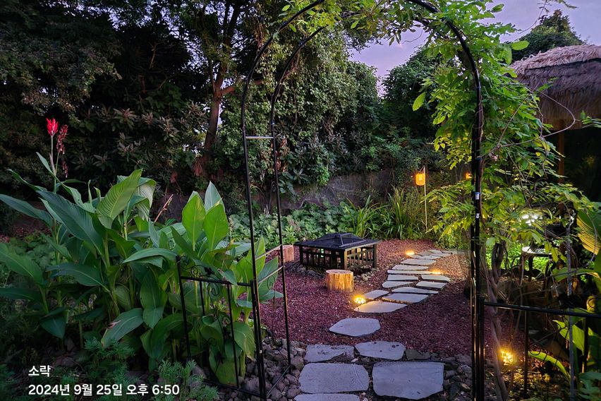 제주시골 마당있는 돌집