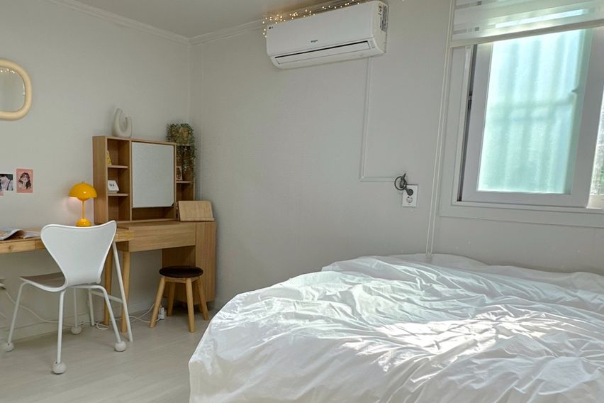 Cozy Room at Myeonghak Station on Line 1 7th image