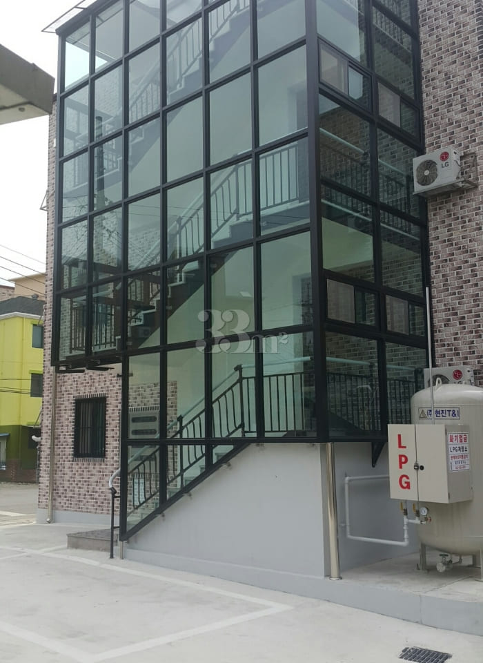 Apple House #2 at Korea National University o 8th image