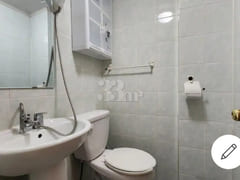 Room 305 4th image