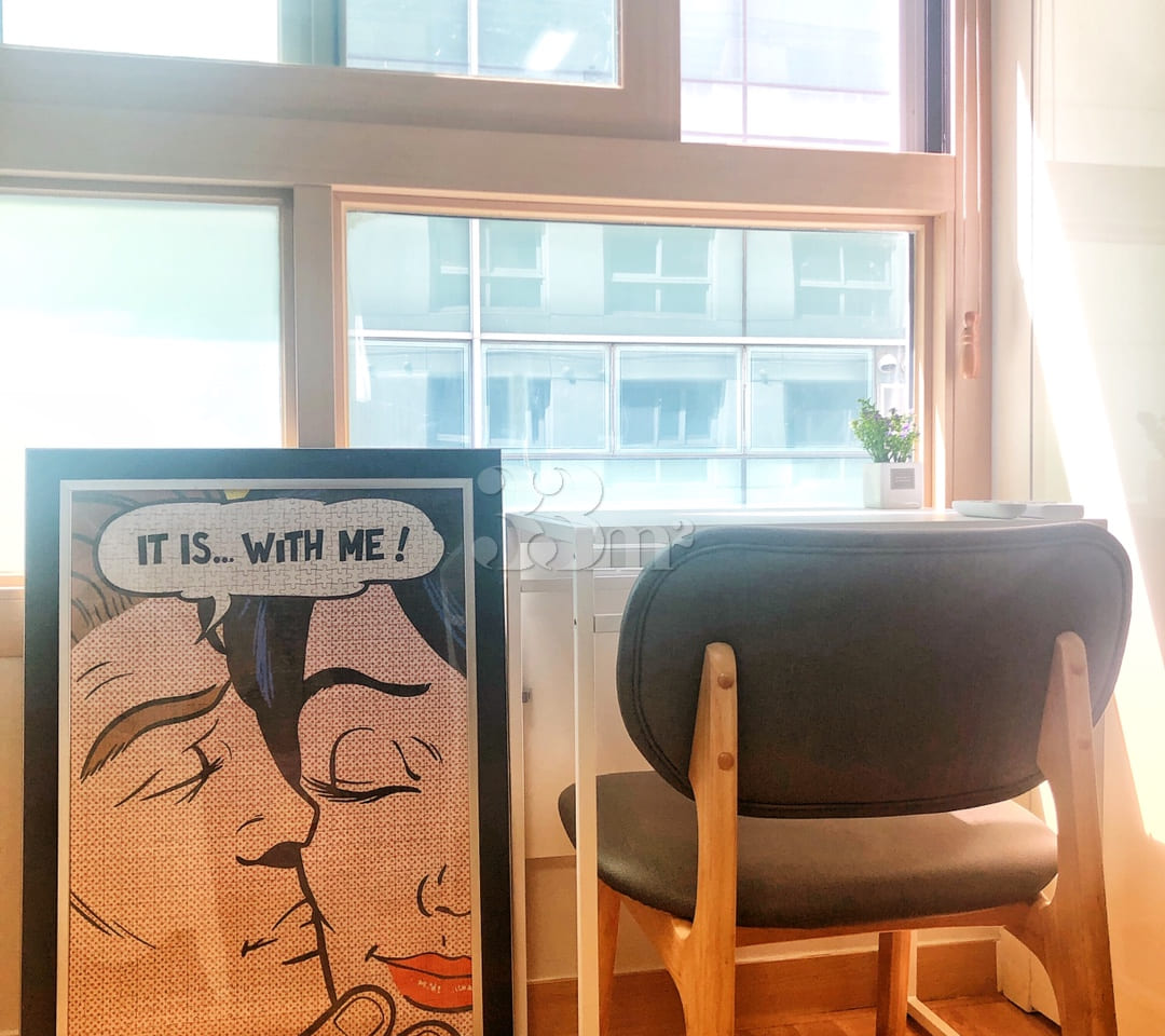 A nice room that feels as comfortable as my o 1th image