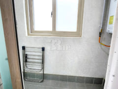 The hottest spot on the 2nd floor in Jochon-d 8th image