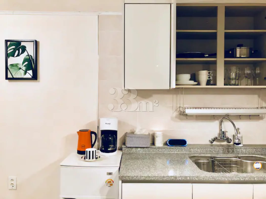 Gangnam Yeoksam Two-Bedroom Apartment with Fu 9th image