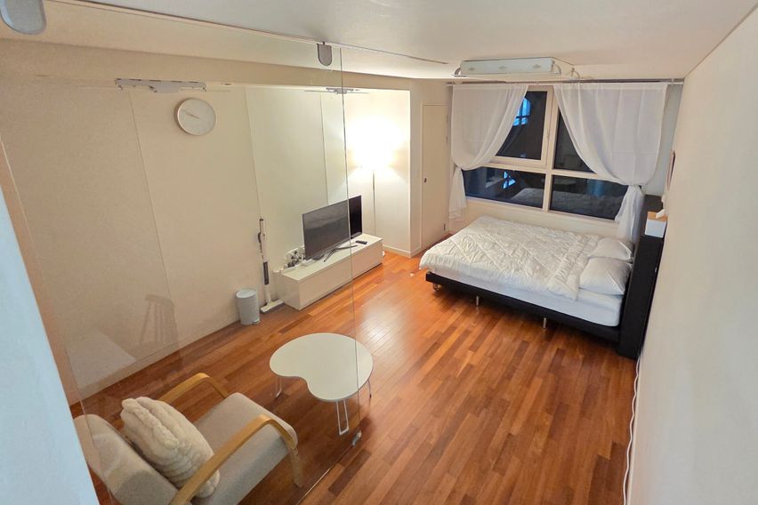 3 minutes from Jonggak / Gwanghwamun Station 4th image