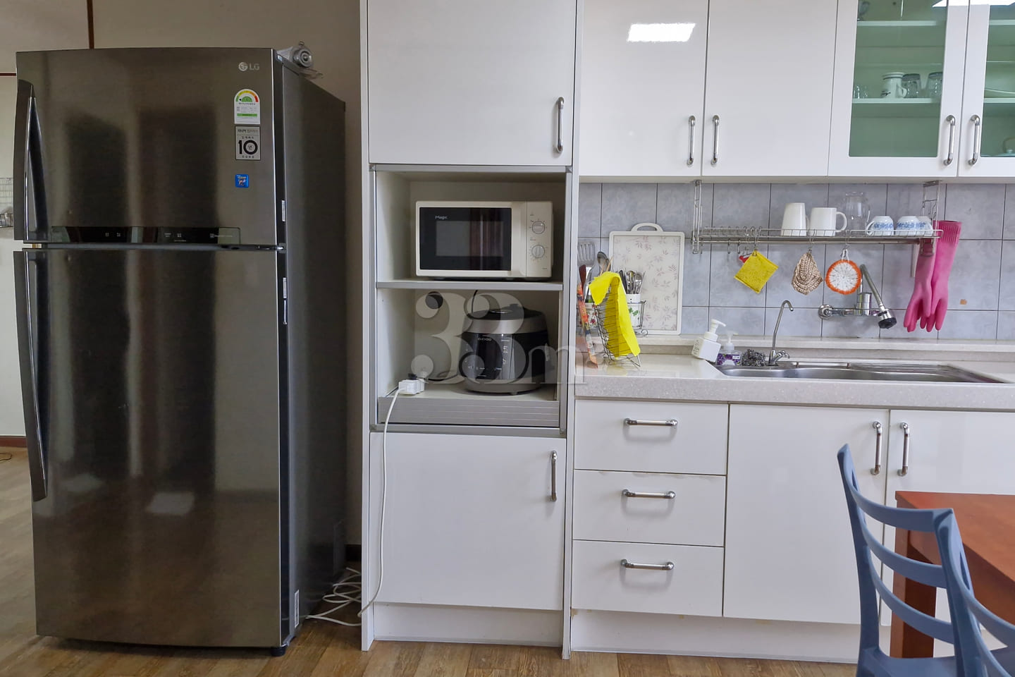 Spacious 3-room family accommodation 8th image