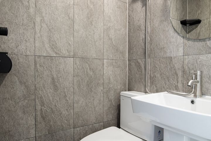 New Luxury Fully Furnished Unit 309 7th image