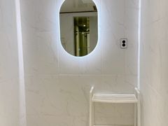 A clean, private room for one. 14th image
