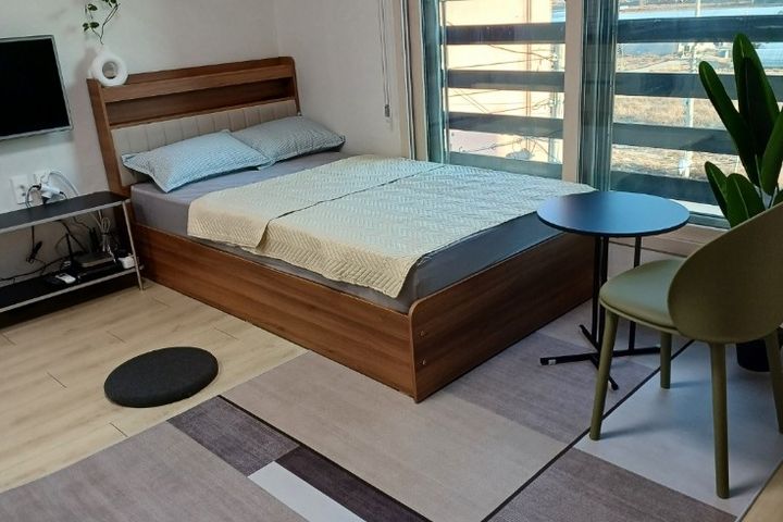Fully furnished studio apartment near Innovat 4th image