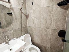 New Luxury Fully Furnished Unit 404 7th image