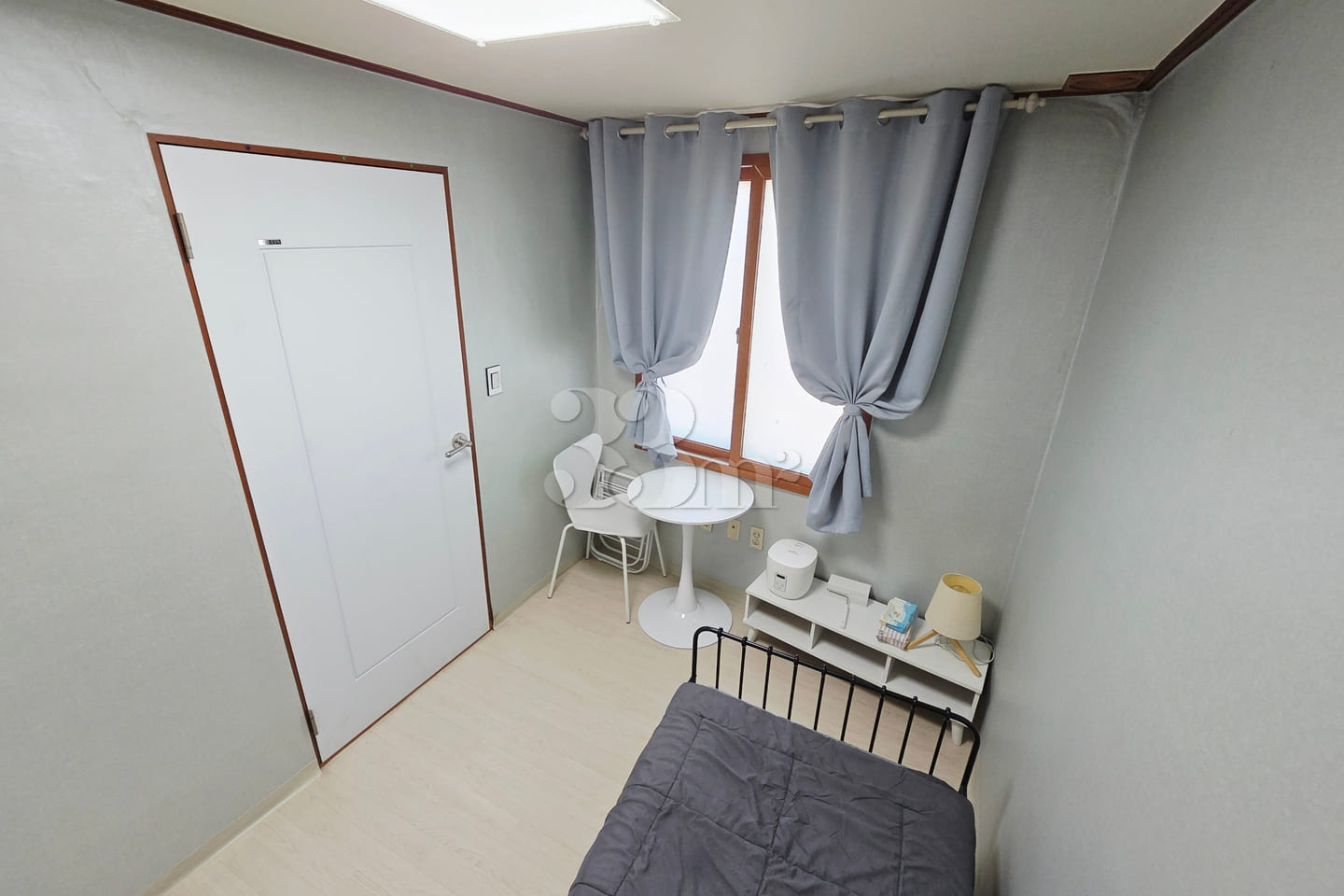 Convenient parking, 2-room unit π‘ Unit 404 7th image