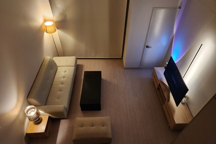 Right by the subway station. Spacious duplex 8th image