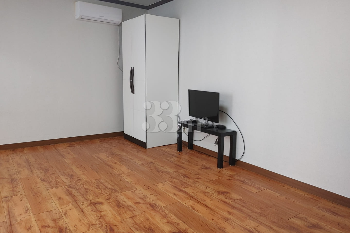 Spacious Studio Apartment in Sinchang-dong (U 9th image