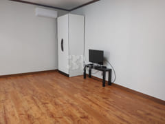 Spacious Studio Apartment in Sinchang-dong (U 9th image