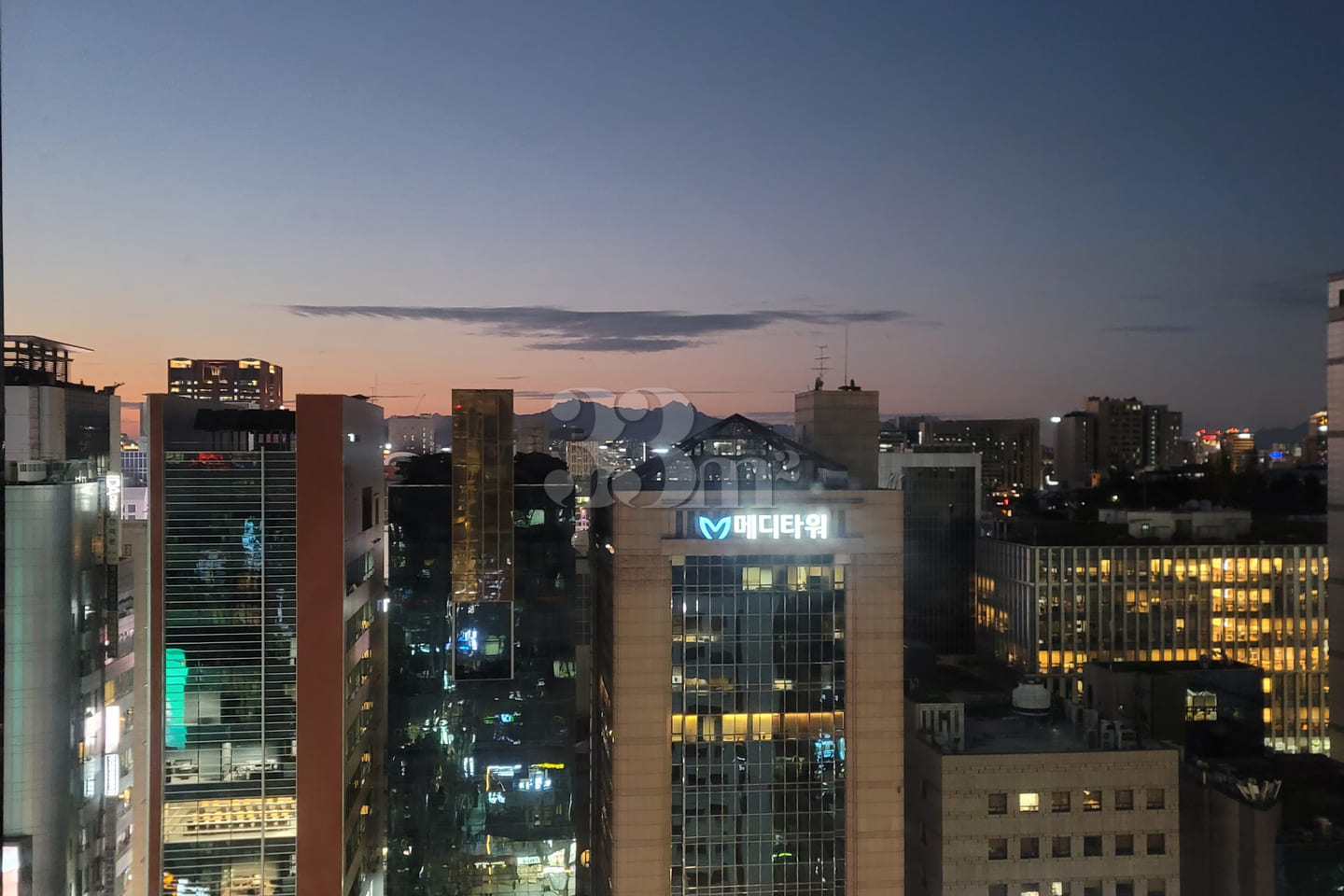 🌷 Gangnam Station, 30 seconds away, best vie 10th image