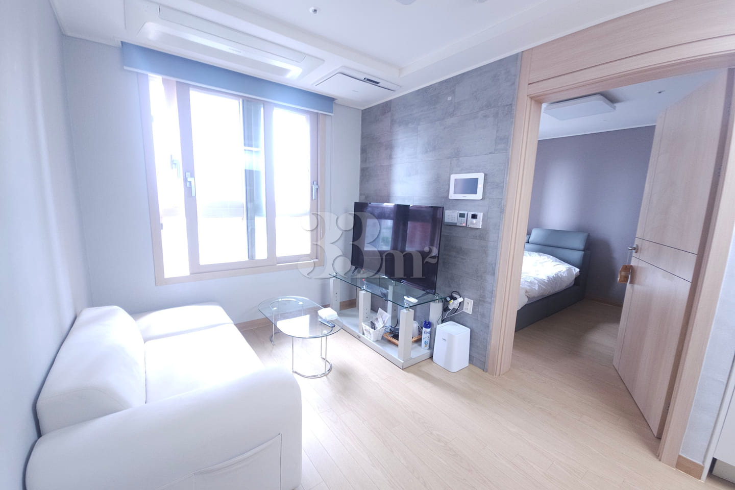 The hot 1.5-room apartment you and I shared 4th image