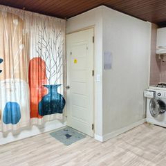 2-Room Unit, 4-Minute Walk from Ewha Womans U Unit Image