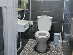 Charming second-floor studio apartment 9th image