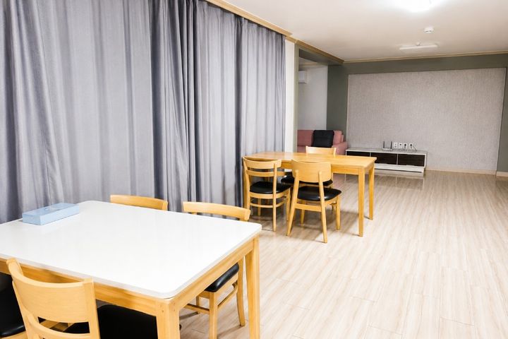 Phoenix Bongpyeong Large 4-Bedroom Unit 6th image