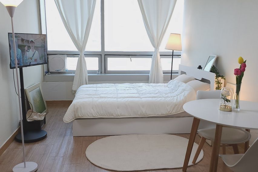 Right by Indeokwon Station Exit 4 0th image