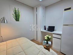 Studio apartment near Sindae-bang Samgeori St 6th image