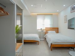 Twin Room in Myeongdong Station Area, Seoul 0th image