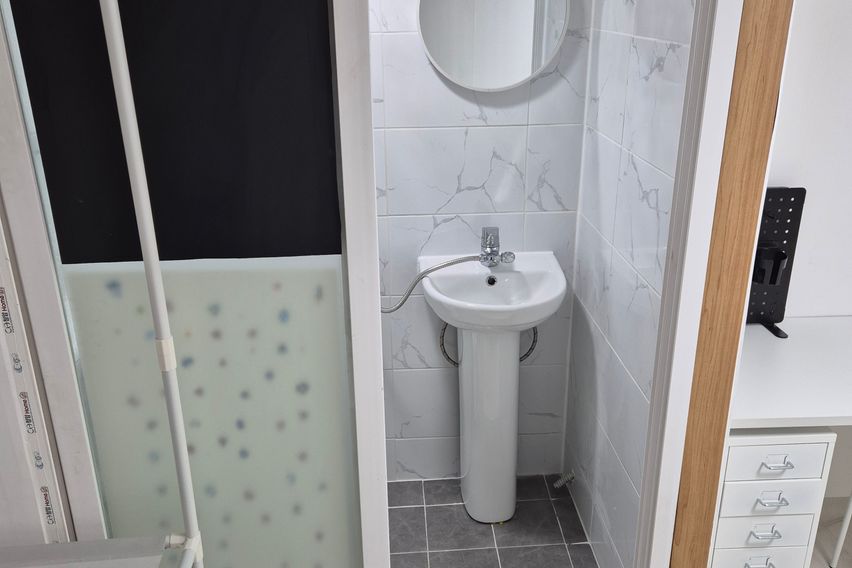 대학로 수납좋은 큰방