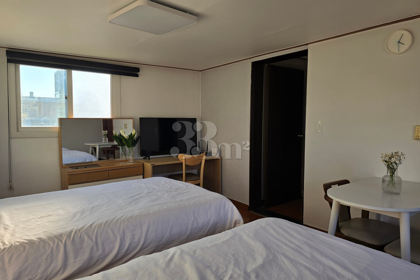 2 beds, separate kitchen 6th image
