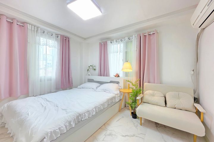 Sunny house, 1 minute from Eonju Station 5th image