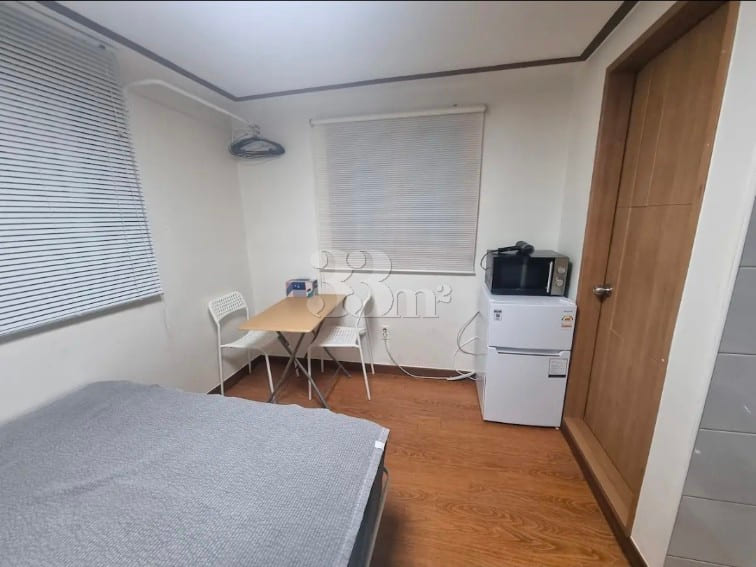 Room 203 0th image