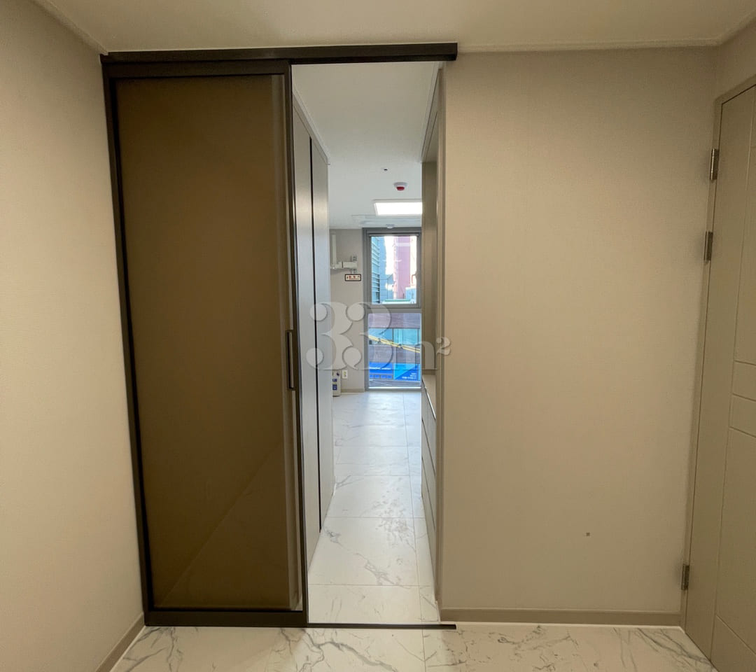 Two-room apartment with separate living room, 8th image