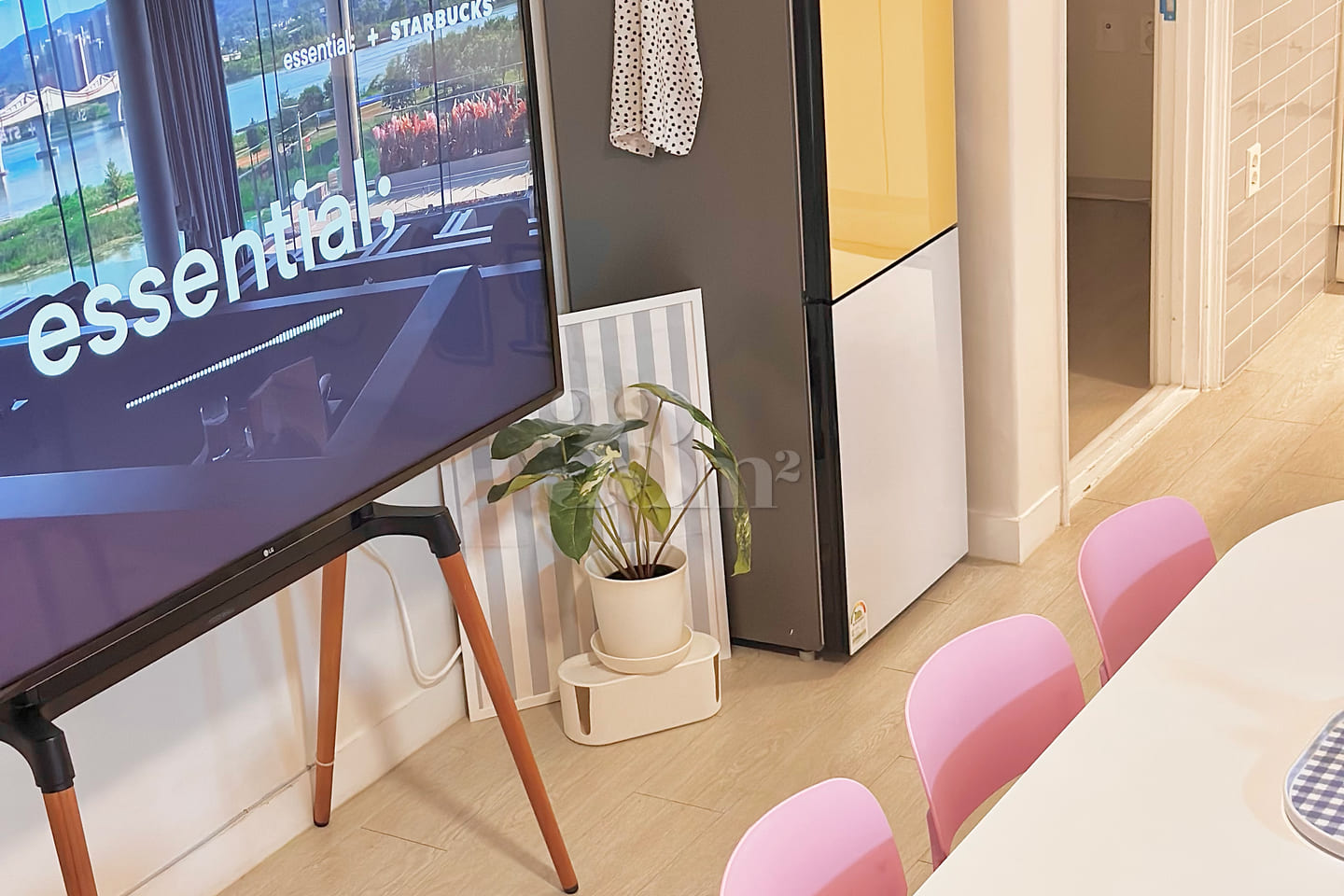 1 minute from Hapjeong Station / Spacious hom 1th image