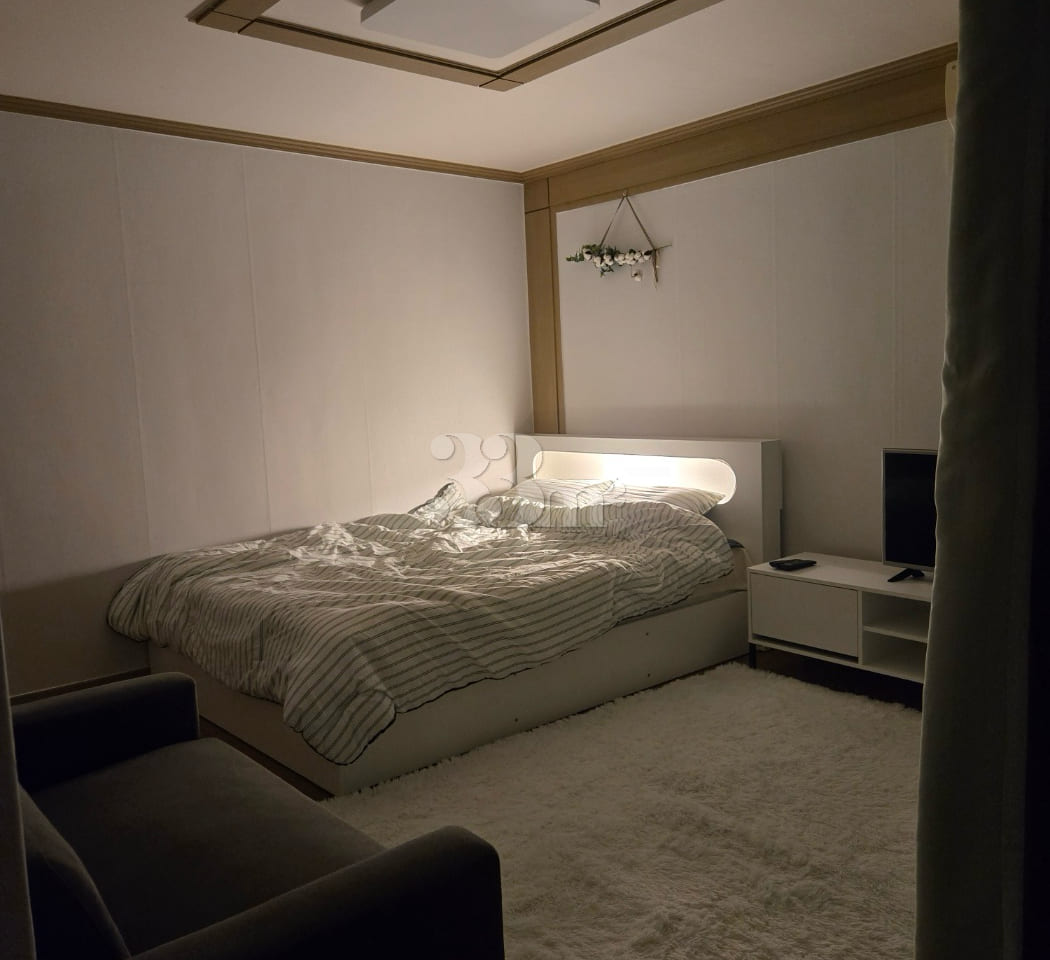 A Studio You'll Want to Stay In: Studio 3 1th image