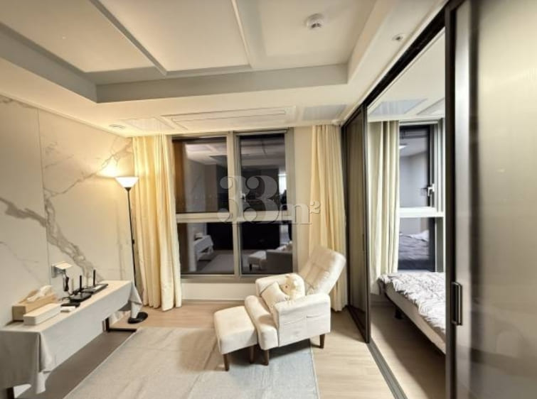 Newly built two-room apartment with Han River 3th image