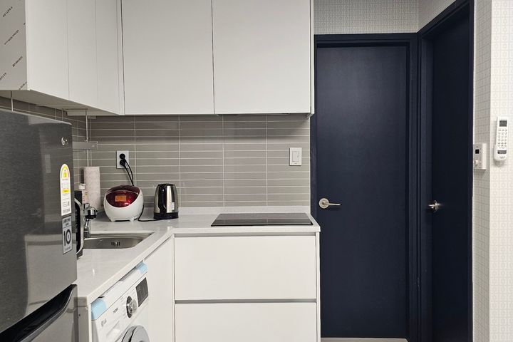 2nd floor with your dog 4th image