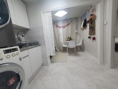 Hongdae Station 1.5 Room 102 3th image